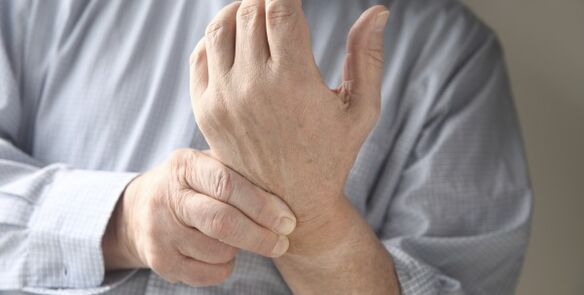Dolore alle articolazioni delle mani